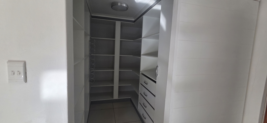 4 Bedroom Property for Sale in Minerva Gardens Northern Cape